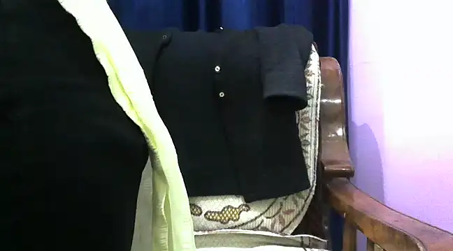 momo lov online show from February 2025 04:54:02 AM