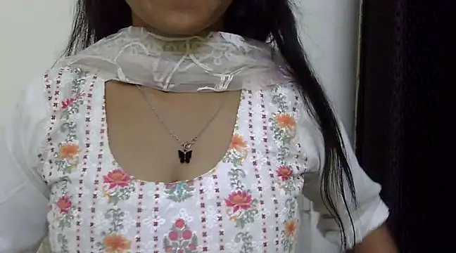 momo lov online show from March 2025 05:40:02 AM