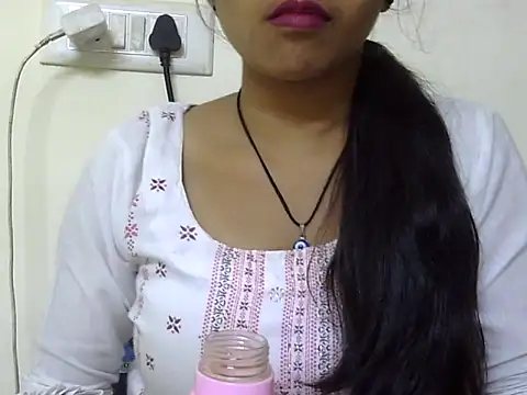 momo lov online show from October 2025 04:55:01 AM