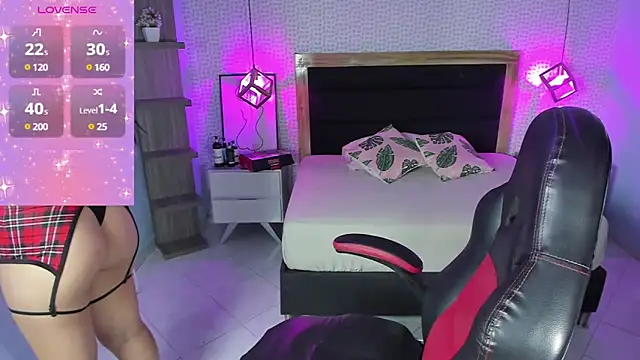 Snapshot of delilaquinn chatting on February 2025 12:21:02 PM delilaquinn online show from February 2025 12:21:02 PM