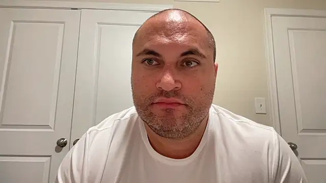 SluggishChase99 online show from November 2025 04:35:01 AM