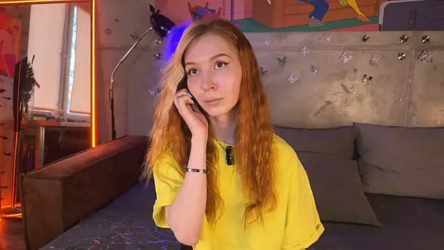 Snapshot of izi-fox chatting on March 2025 03:05:02 PM izi-fox online show from March 2025 03:05:02 PM