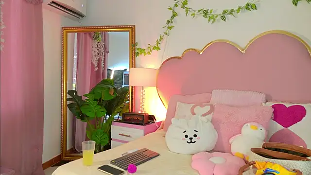 EmmaCrush online show from January 2026 08:47:02 PM