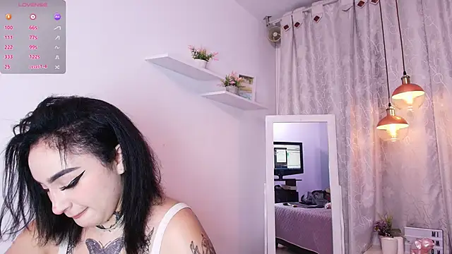 bella-green online show from December 2024 07:11:01 PM