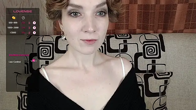 TinaWince online show from December 2025 04:52:01 AM