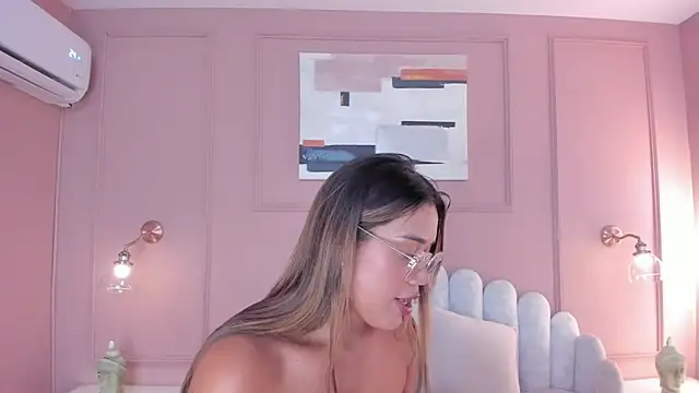 Snapshot of mara_brooks chatting on March 2025 07:05:01 PM mara brooks online show from March 2025 07:05:01 PM