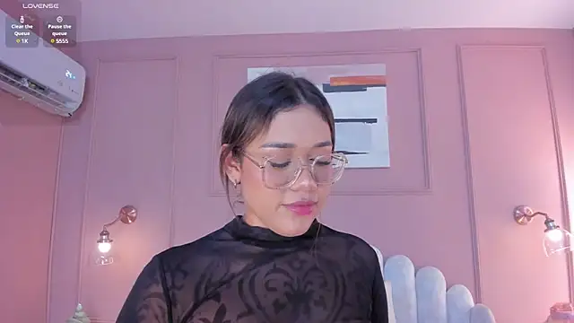 Snapshot of mara_brooks chatting on March 2025 07:06:01 PM mara brooks online show from March 2025 07:06:01 PM