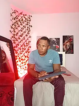 Snapshot of ARTHUR_MINI chatting on October 2025 01:00:02 AM ARTHUR MINI online show from October 2025 01:00:02 AM