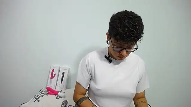 alex noa online show from February 2025 10:31:02 PM