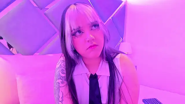 Charlotte Myers online show from September 2025 07:47:02 PM