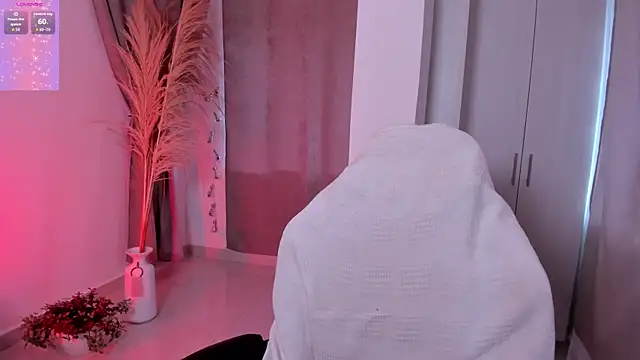 Snapshot of ElissaDominguez chatting on November 2025 02:27:02 PM ElissaDominguez online show from November 2025 02:27:02 PM