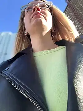 Snapshot of Teya_moon_ chatting on January 2025 11:10:02 AM Teya moon  online show from January 2025 11:10:02 AM