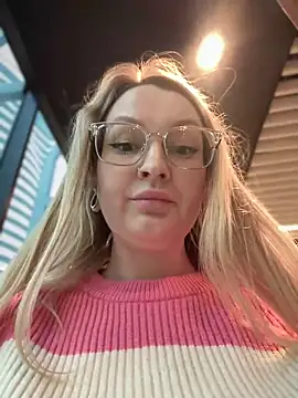 Snapshot of Teya_moon_ chatting on January 2025 11:10:02 AM Teya moon  online show from January 2025 11:10:02 AM