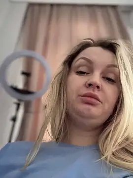 Snapshot of Teya_moon_ chatting on February 2025 12:50:01 PM Teya moon  online show from February 2025 12:50:01 PM