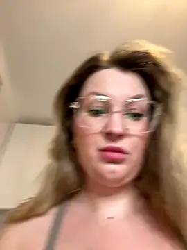 Snapshot of Teya_moon_ chatting on September 2025 05:13:01 PM Teya moon  online show from September 2025 05:13:01 PM