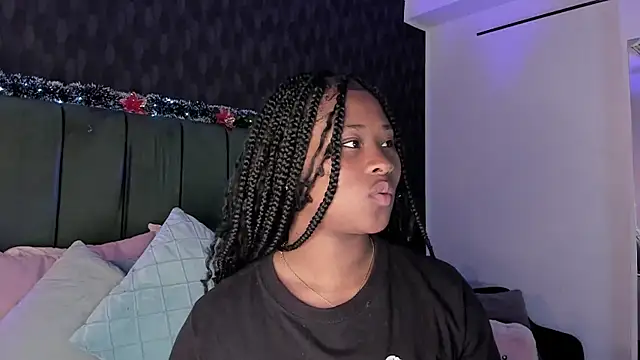 Snapshot of Anneth__M chatting on December 2024 07:54:01 PM Anneth M online show from December 2024 07:54:01 PM