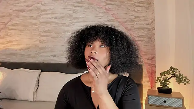 Snapshot of Anneth__M chatting on October 2025 06:19:02 PM Anneth M online show from October 2025 06:19:02 PM