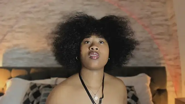 Snapshot of Anneth__M chatting on November 2025 07:36:01 PM Anneth M online show from November 2025 07:36:01 PM