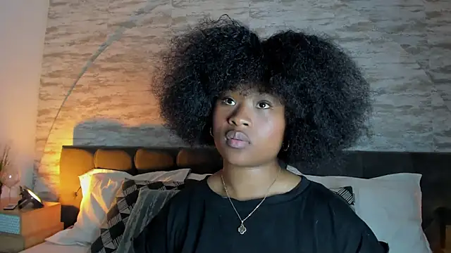 Snapshot of Anneth__M chatting on December 2025 07:42:02 PM Anneth M online show from December 2025 07:42:02 PM