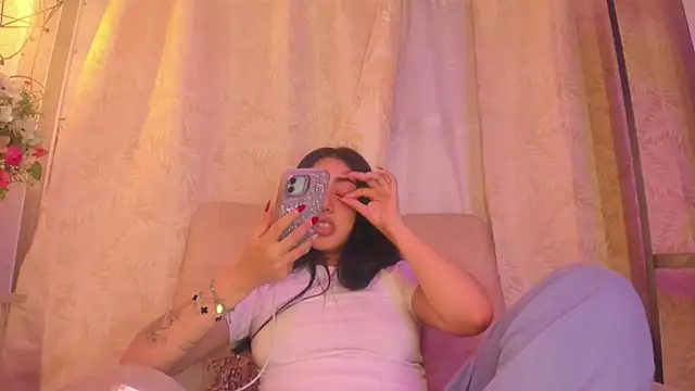 Chanttall  online show from December 2024 04:20:02 AM