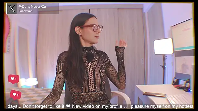 Snapshot of DanyNova_Co chatting on April 2026 09:18:02 PM DanyNova Co online show from April 2026 09:18:02 PM