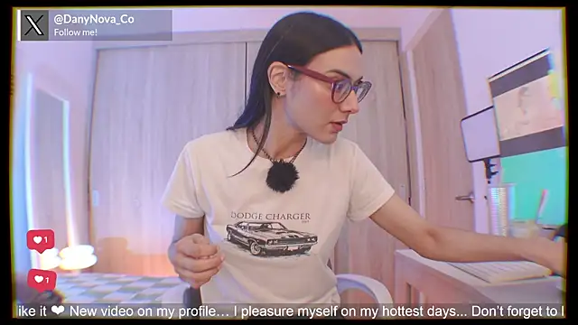 Snapshot of DanyNova_Co chatting on April 2026 09:06:02 PM DanyNova Co online show from April 2026 09:06:02 PM