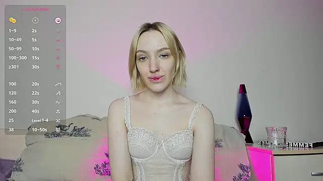 Snapshot of cheryl_mason chatting on December 2024 12:29:02 AM cheryl mason online show from December 2024 12:29:02 AM