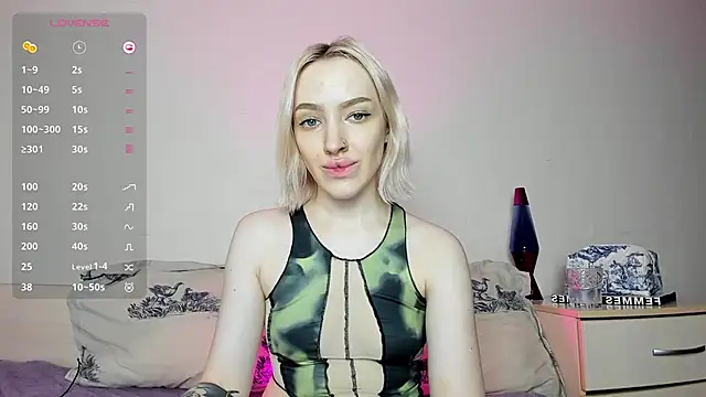 Snapshot of cheryl_mason chatting on January 2025 08:12:01 PM cheryl mason online show from January 2025 08:12:01 PM