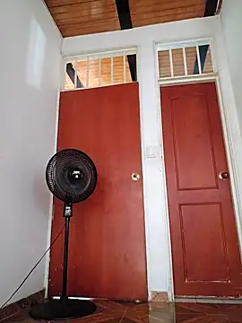 Snapshot of Sofia_Queen17 chatting on December 2024 04:29:02 PM Sofia Queen17 online show from December 2024 04:29:02 PM