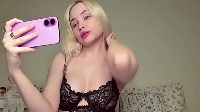 Snapshot of Shine_Lina chatting on March 2026 02:57:02 AM Shine Lina online show from March 2026 02:57:02 AM