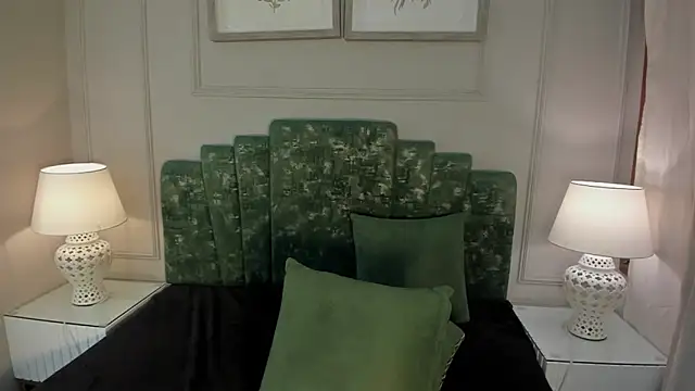 Snapshot of ana_beckett chatting on March 2025 05:17:02 PM ana beckett online show from March 2025 05:17:02 PM