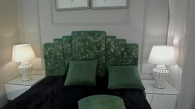 Snapshot of ana_beckett chatting on March 2025 02:04:02 PM ana beckett online show from March 2025 02:04:02 PM