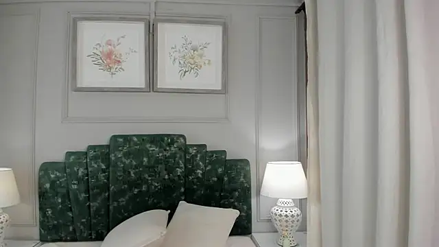 Snapshot of ana_beckett chatting on November 2025 10:59:01 AM ana beckett online show from November 2025 10:59:01 AM