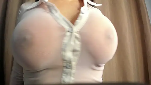 Snapshot of ana_beckett chatting on April 2026 11:37:01 AM ana beckett online show from April 2026 11:37:01 AM