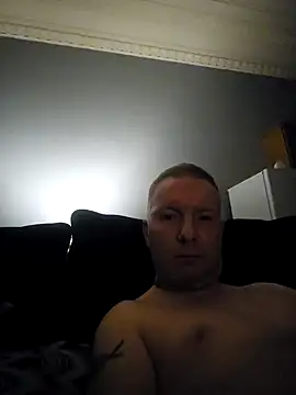 Snapshot of walker1979 chatting on September 2025 10:32:01 PM walker1979 online show from September 2025 10:32:01 PM