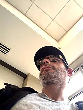 hailzeffn online show from September 2025 01:25:02 PM