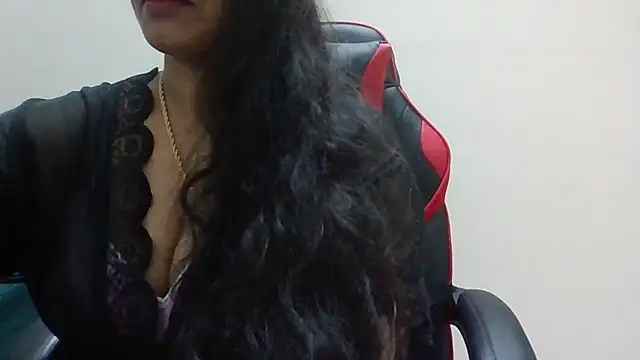 Snapshot of Mystic-Anu chatting on December 2024 04:06:01 PM Mystic-Anu online show from December 2024 04:06:01 PM