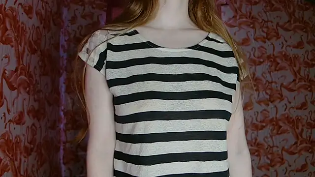 Snapshot of strawberrysmoothie chatting on March 2026 09:07:02 PM strawberrysmoothie online show from March 2026 09:07:02 PM