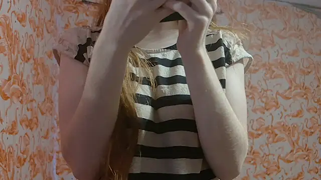 Snapshot of strawberrysmoothie chatting on March 2026 10:11:01 PM strawberrysmoothie online show from March 2026 10:11:01 PM