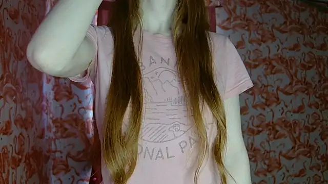 Snapshot of strawberrysmoothie chatting on April 2026 08:14:02 PM strawberrysmoothie online show from April 2026 08:14:02 PM