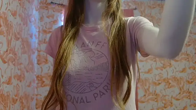 Snapshot of strawberrysmoothie chatting on April 2026 06:54:02 PM strawberrysmoothie online show from April 2026 06:54:02 PM