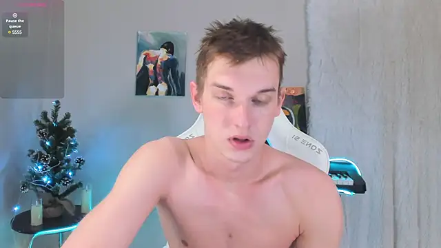 Snapshot of 4ever_dude chatting on December 2024 02:04:02 AM 4ever dude online show from December 2024 02:04:02 AM