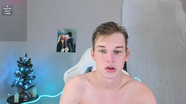 Snapshot of 4ever_dude chatting on January 2025 03:40:01 AM 4ever dude online show from January 2025 03:40:01 AM