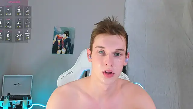 Snapshot of 4ever_dude chatting on March 2025 01:42:01 PM 4ever dude online show from March 2025 01:42:01 PM