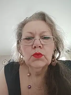 Snapshot of Snezhana chatting on June 2026 02:19:02 PM Snezhana online show from June 2026 02:19:02 PM