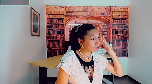 khiara moretti online show from January 2025 11:13:01 PM