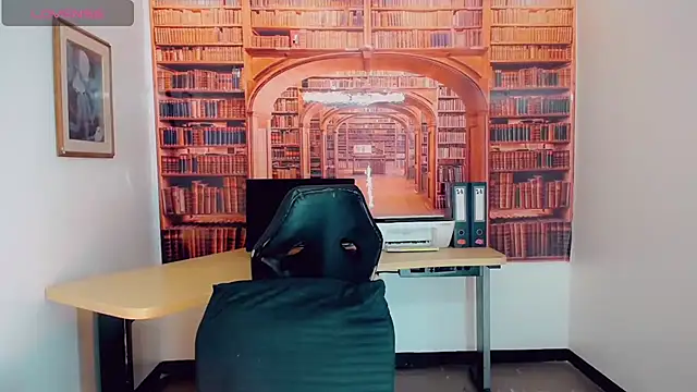 khiara moretti online show from March 2025 07:38:01 PM