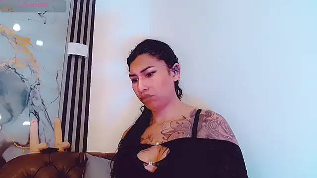 khiara moretti online show from October 2025 11:10:01 AM