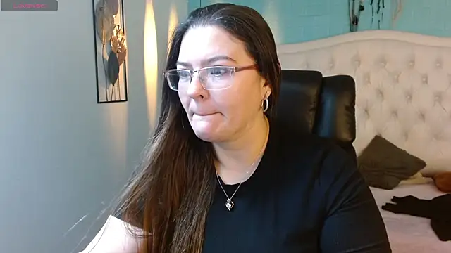 MsJossie online show from April 2026 03:50:01 AM