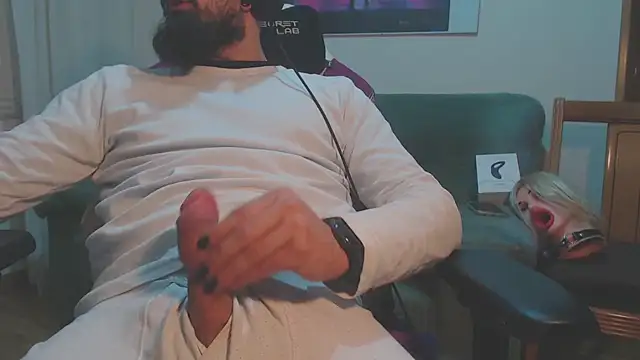 Snapshot of master4subslut chatting on December 2024 07:26:02 AM master4subslut online show from December 2024 07:26:02 AM